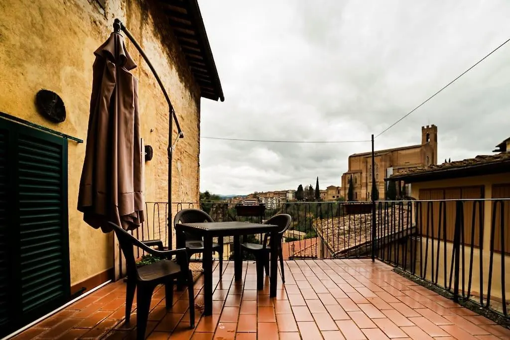 Viola'S Apartment Siena